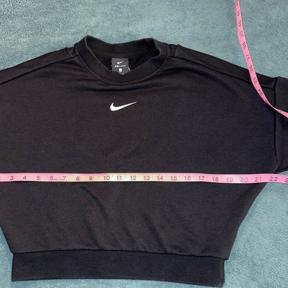 Nike Women's Black Crewneck Sweater Size Small - Picture 6 of 7